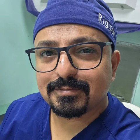د. أكرم البولاني